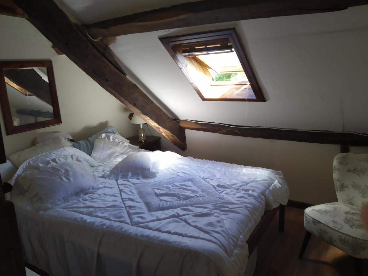 Maison En Granit Bleue Lanhelin Ngoại thất bức ảnh